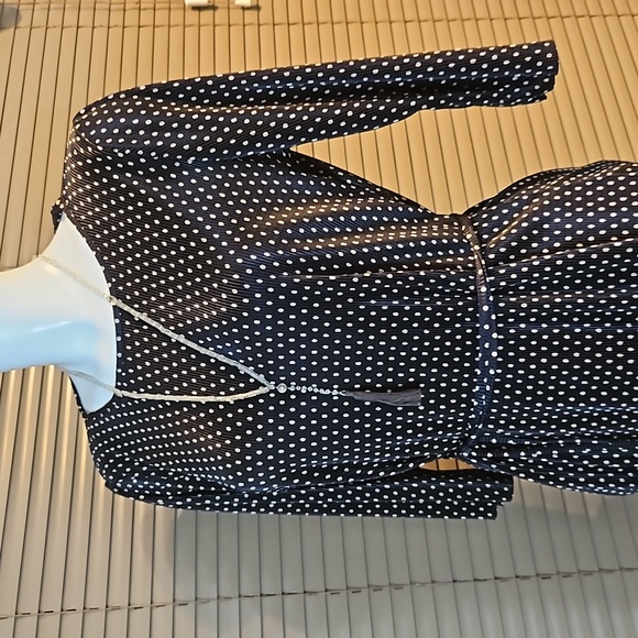 Flattering stretch chiffon type office top polka dot blouse will fit UK 12-14-16 - Picture 6 of 15